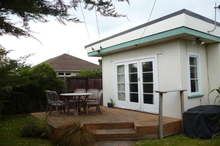 Photo of property in 9 Blake Street, New Brighton, Christchurch, 8061