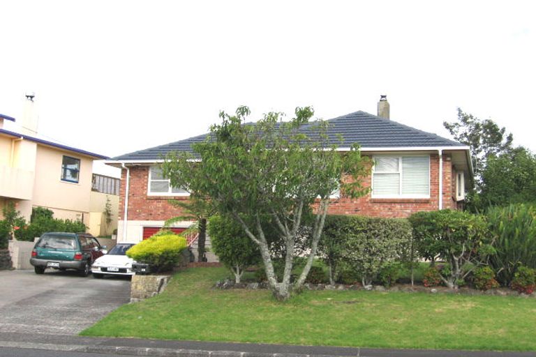 Photo of property in 82 Sylvan Avenue, Northcote, Auckland, 0627