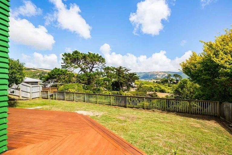 Photo of property in 19 Gloucester Street, Cannons Creek, Porirua, 5024