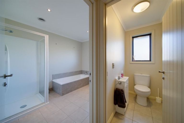 Photo of property in 33 Alice Burn Drive, Luggate, Cromwell, 9383