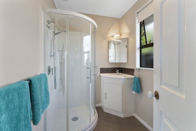 Photo of property in 74a Eatwell Avenue, Paraparaumu Beach, Paraparaumu, 5032