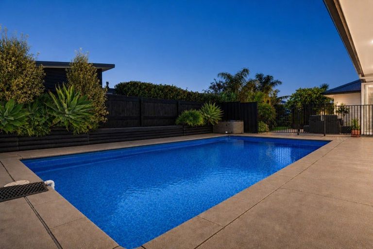 Photo of property in 72 Hamilton Drive, Wainui, Gisborne, 4010
