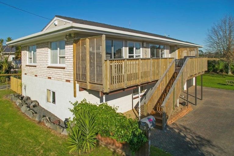 Photo of property in 579 Great South Road, Rosehill, Papakura, 2113