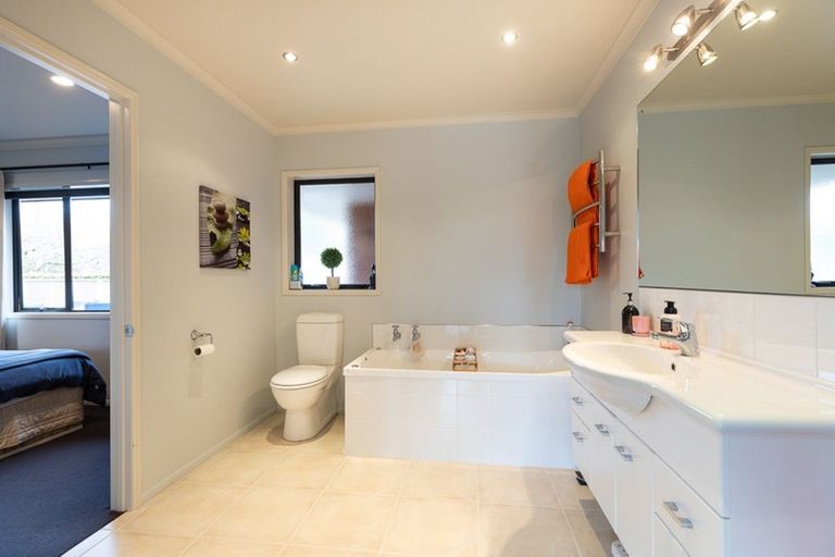 Photo of property in 1167 Devon Road, Bell Block, New Plymouth, 4373