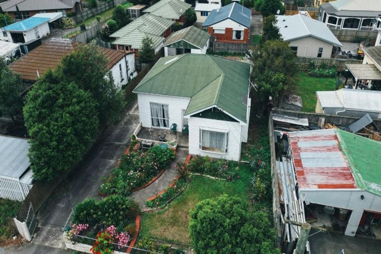 Photo of property in 24 Glasgow Street, Phillipstown, Christchurch, 8011