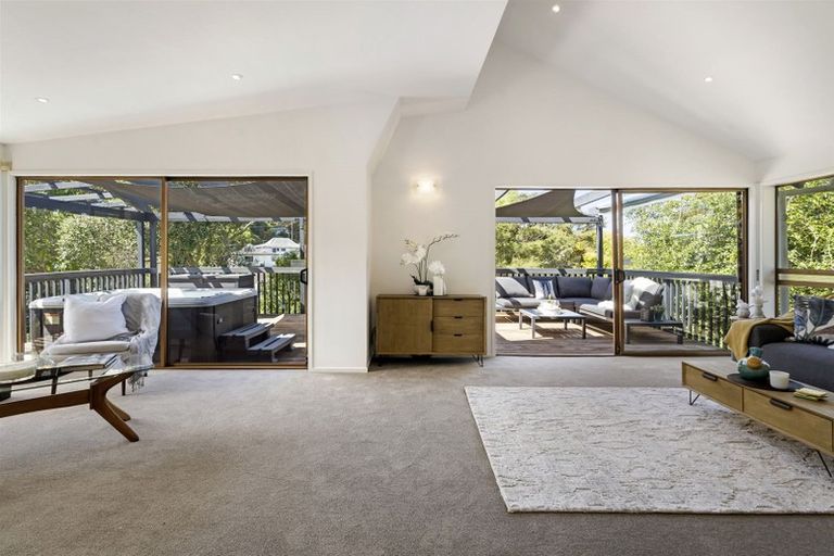 Photo of property in 154 Stapleford Crescent, Browns Bay, Auckland, 0630