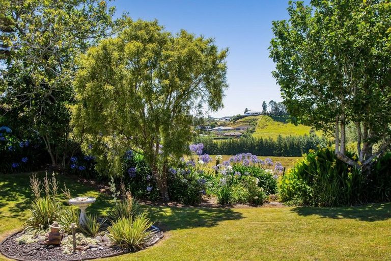 Photo of property in 24 Tarahua Road, Vogeltown, New Plymouth, 4310