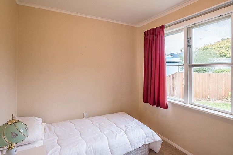 Photo of property in 12 Arawhata Road, Paraparaumu, 5032