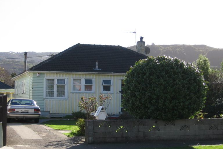 Photo of property in 17 Petherick Street, Taita, Lower Hutt, 5011
