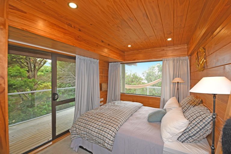 Photo of property in 47 Grand View Road, Leigh, 0985