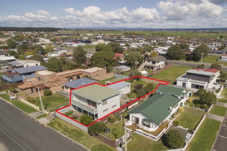 Photo of property in 76 Karewa Parade, Papamoa Beach, Papamoa, 3118