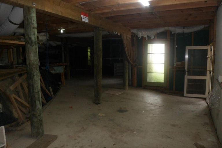 Photo of property in 89 Seatoun Heights Road, Seatoun, Wellington, 6022