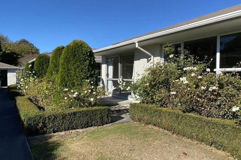 Photo of property in 8 Yardley Street, Avonhead, Christchurch, 8042