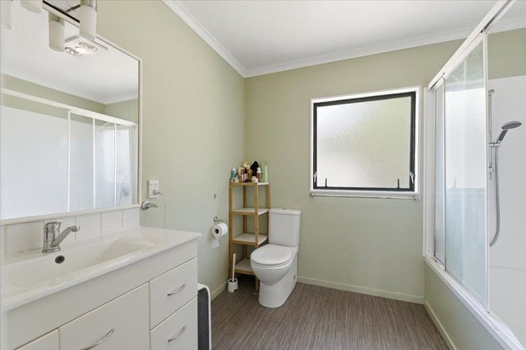 Photo of property in 11 D'urville Way, Welcome Bay, Tauranga, 3112