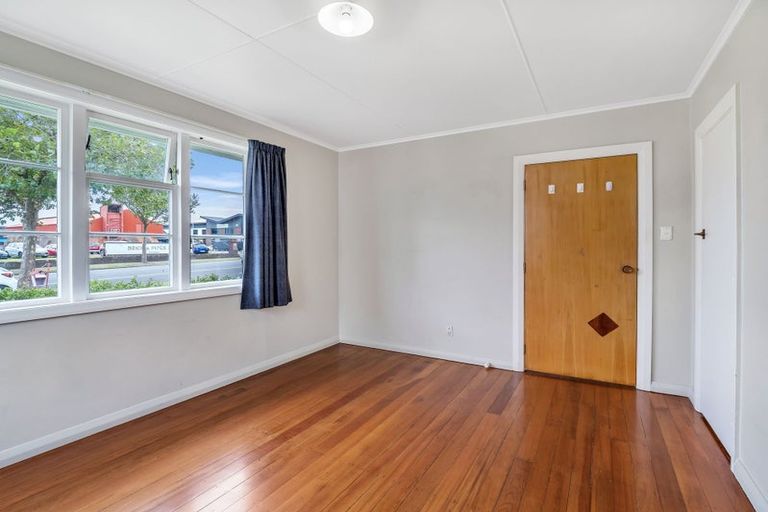 Photo of property in 614 Featherston Street, Roslyn, Palmerston North, 4414