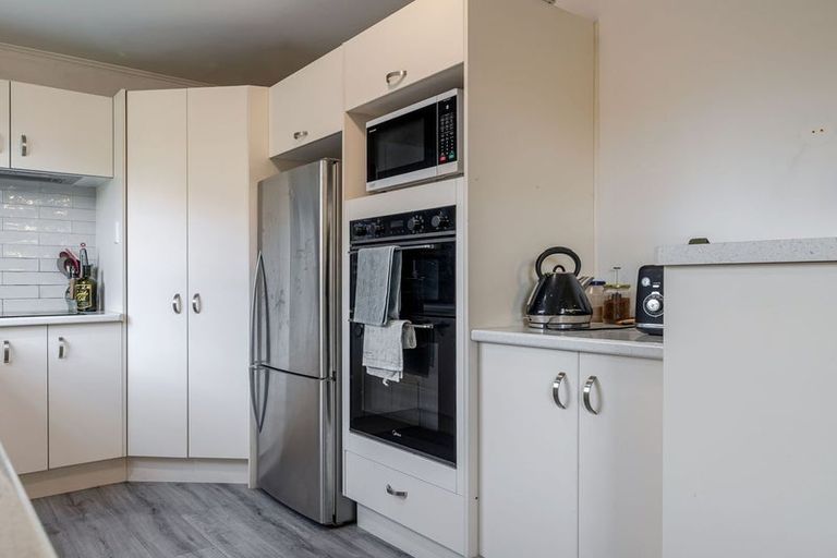 Photo of property in 68 Pencarrow Street, Highbury, Palmerston North, 4412
