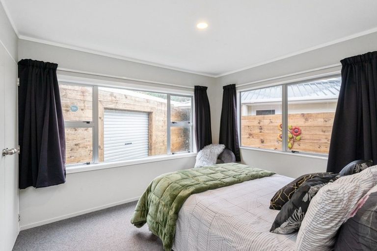 Photo of property in 64 Poplar Avenue, Raumati South, Paraparaumu, 5032