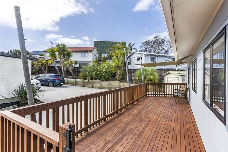 Photo of property in 36 Brian Crescent, Stanmore Bay, Whangaparaoa, 0932