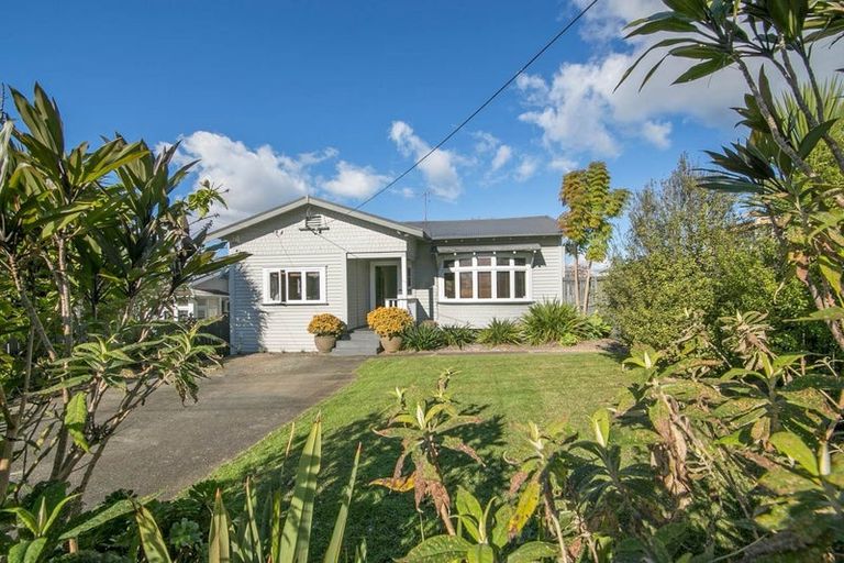 Photo of property in 7a Wattle Street, New Lynn, Auckland, 0600