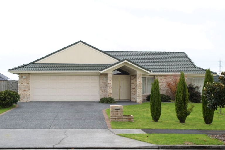 Photo of property in 44 Corta Bella Place, Golflands, Auckland, 2013