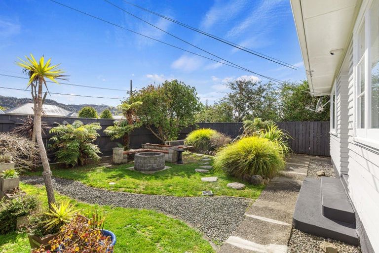 Photo of property in 44 Palmer Crescent, Silverstream, Upper Hutt, 5019