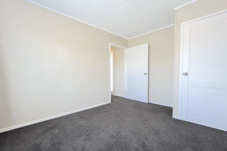 Photo of property in 70 Parrs Cross Road, Henderson, Auckland, 0612