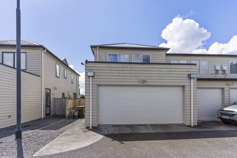 Photo of property in 31 Popokatea Drive, Takanini, 2112