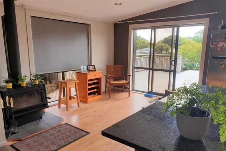 Photo of property in 12 Hillside Crescent, Westown, New Plymouth, 4310