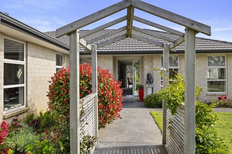 Photo of property in 476 Mangorei Road, Highlands Park, New Plymouth, 4312