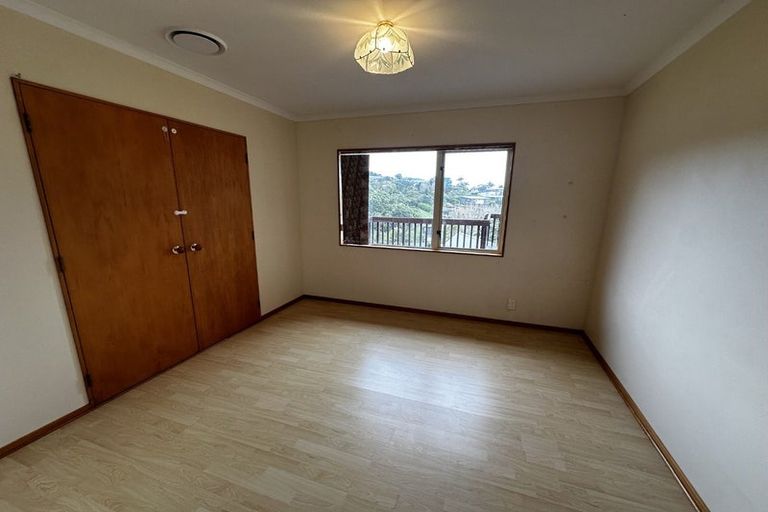 Photo of property in 65 Stillwater Crescent, Stillwater, Silverdale, 0993