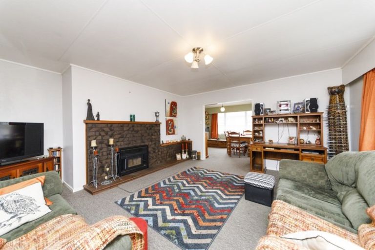 Photo of property in 3 Abraham Crescent, Milson, Palmerston North, 4414
