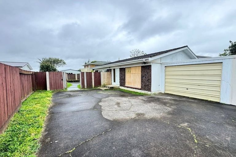Photo of property in 2/12 Booker Place, Weymouth, Auckland, 2103