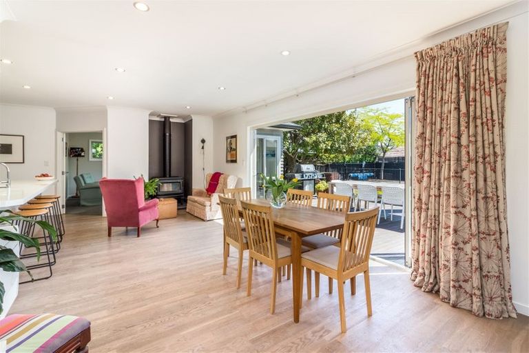 Photo of property in 36 Bryndwr Road, Fendalton, Christchurch, 8052