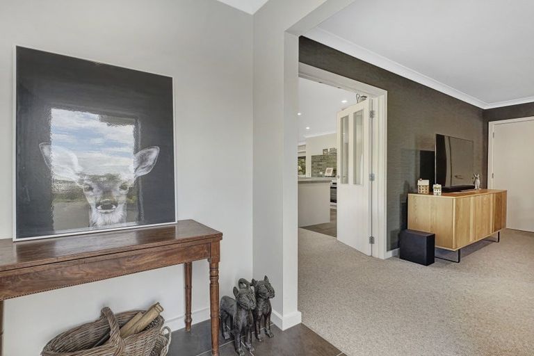 Photo of property in 123 Lisland Drive, Kinloch, Taupo, 3377