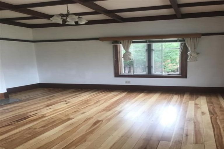 Photo of property in 6 Lincoln Road, Henderson, Auckland, 0610