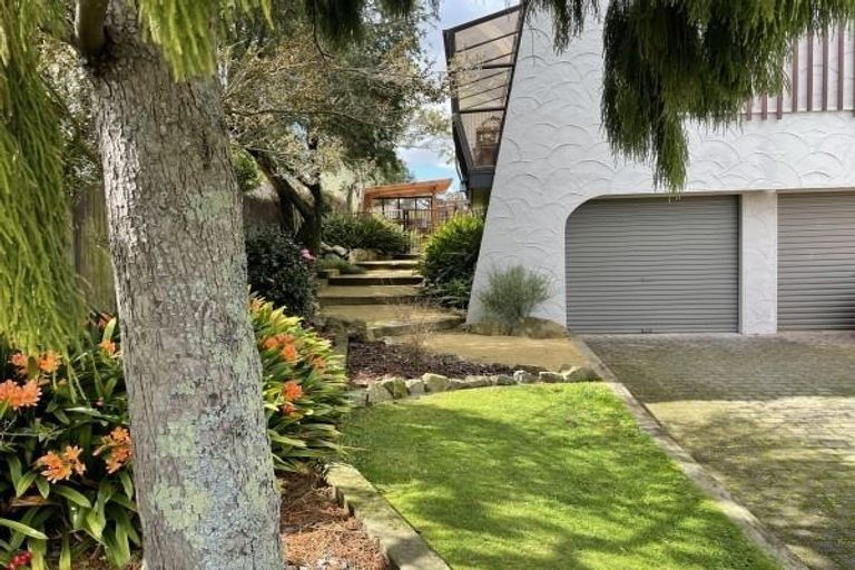 Photo of property in 57 Waterloo Crescent, Hokowhitu, Palmerston North, 4410