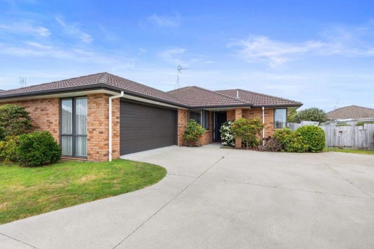 Photo of property in 80 Carrington Drive, Papamoa Beach, Papamoa, 3118