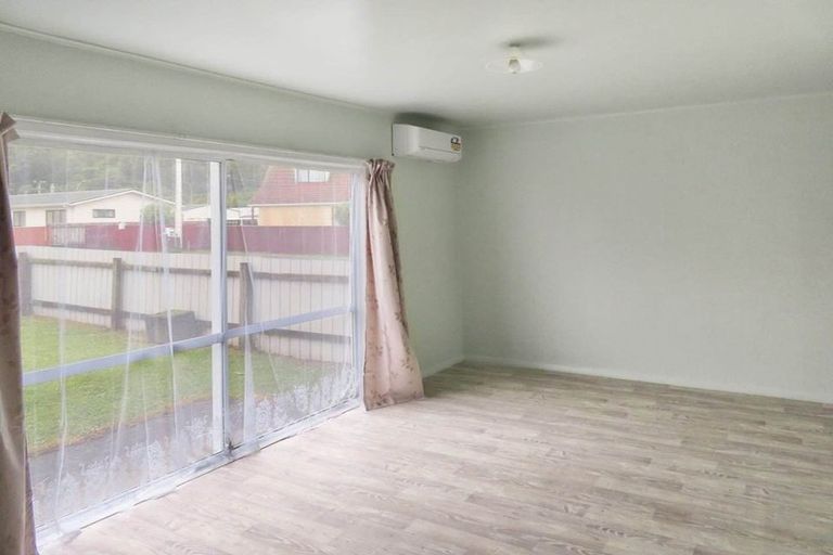 Photo of property in 9 Eldon Grove, Taita, Lower Hutt, 5019