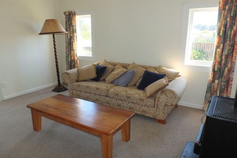 Photo of property in 19 Nash Parade, Foxton Beach, Foxton, 4815