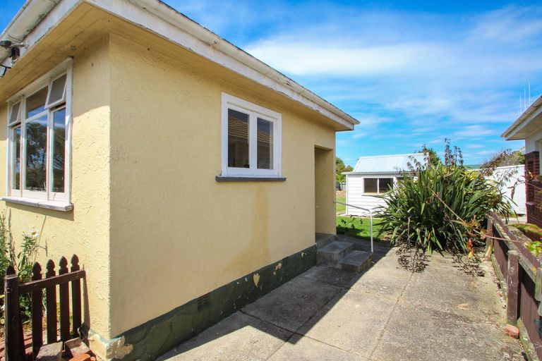 Photo of property in 15 Balmoral Street, Oamaru North, Oamaru, 9400