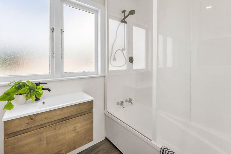 Photo of property in 2 Werrina Crescent, Mangakakahi, Rotorua, 3015