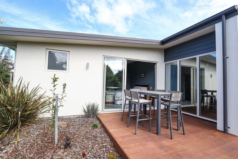 Photo of property in 12 Constance Place, Aidanfield, Christchurch, 8025