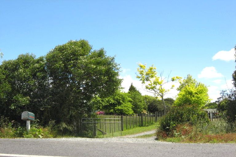 Photo of property in 30 Young Crescent, Drury, 2113