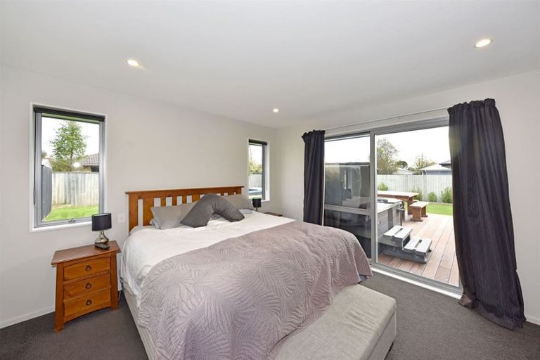 Photo of property in 5 Benjes Place, Woodend, 7610