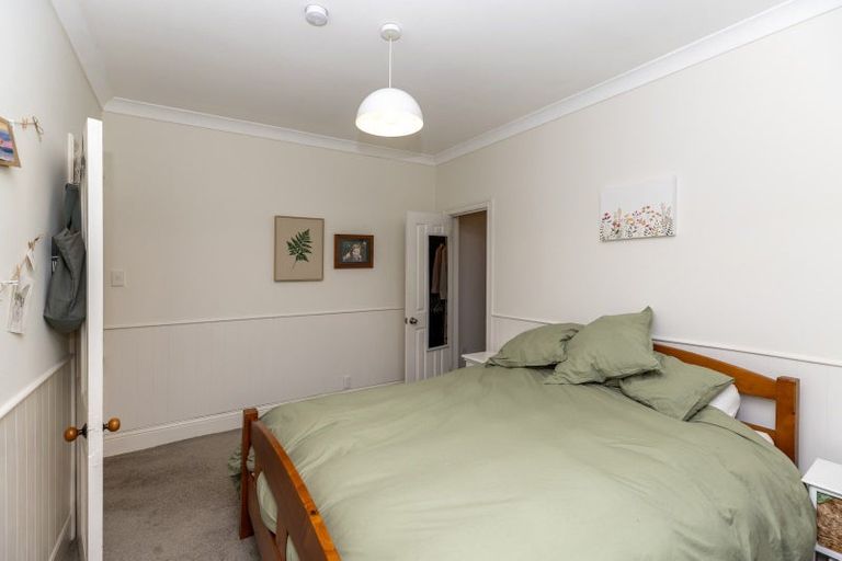 Photo of property in 11 Tiromoana Road, Raumati South, Paraparaumu, 5032