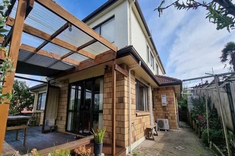 Photo of property in 72 Gracechurch Drive, Flat Bush, Auckland, 2016