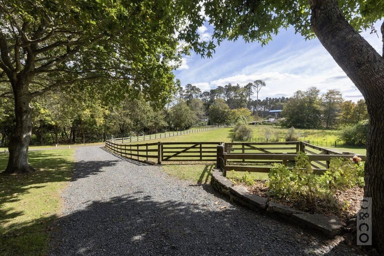 Photo of property in 127a Access Road, Kumeu, 0891