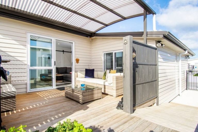 Photo of property in 11 Kamahi Crescent, Papamoa Beach, Papamoa, 3118