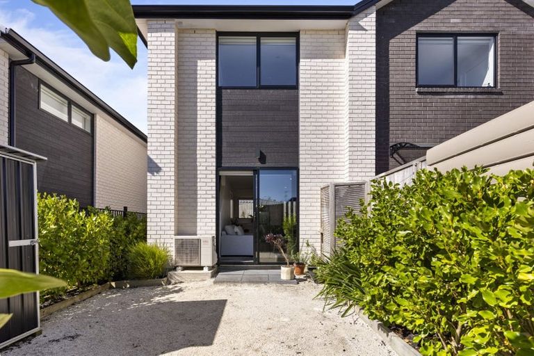 Photo of property in 7/45 Vera Road, Te Atatu South, Auckland, 0610