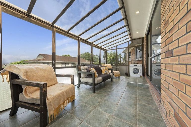 Photo of property in 15 Prangley Avenue, Mangere, Auckland, 2022